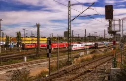 trains 5755594 1280 prvw